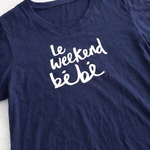 Navy Graphic Tee “Le Weekend Bébé” – New With Tags